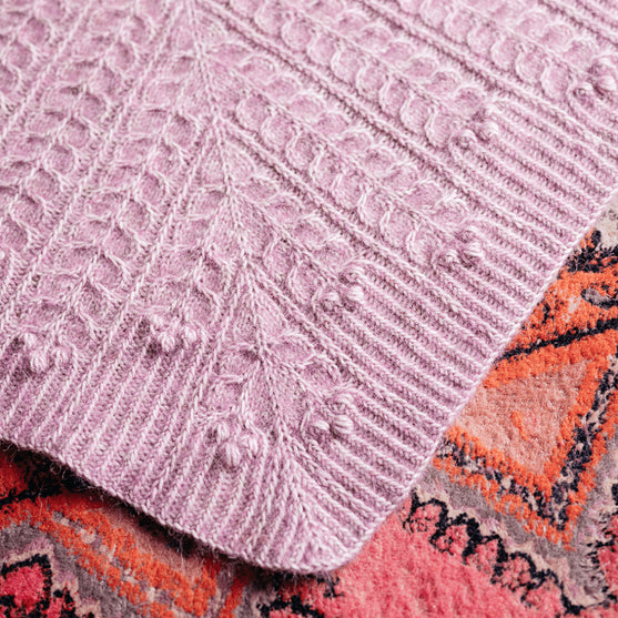 Muse Shawl - Scialle triangolare strutturato
10