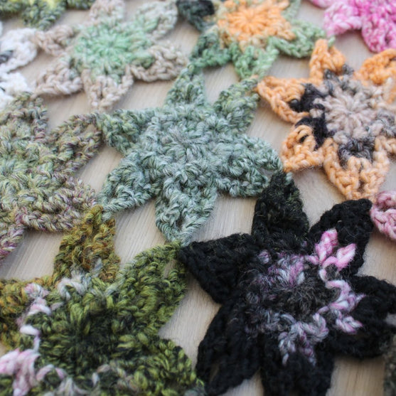 8030-388 Scialle Flowers
2