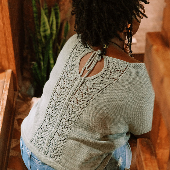 Floreale Top - T-shirt con Retro in Pizzo
2