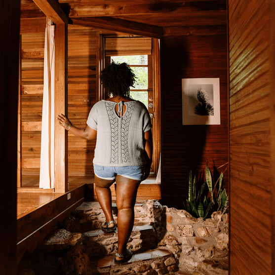 Floreale Top - T-shirt con Retro in Pizzo
7