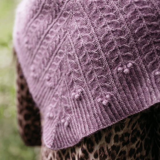 Muse Shawl - Scialle triangolare strutturato
4