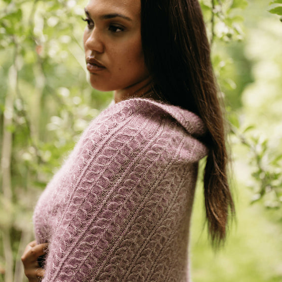 Muse Shawl - Scialle triangolare strutturato
7