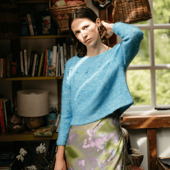 Adorned Pullover - Maglione con carré a legaccio
7