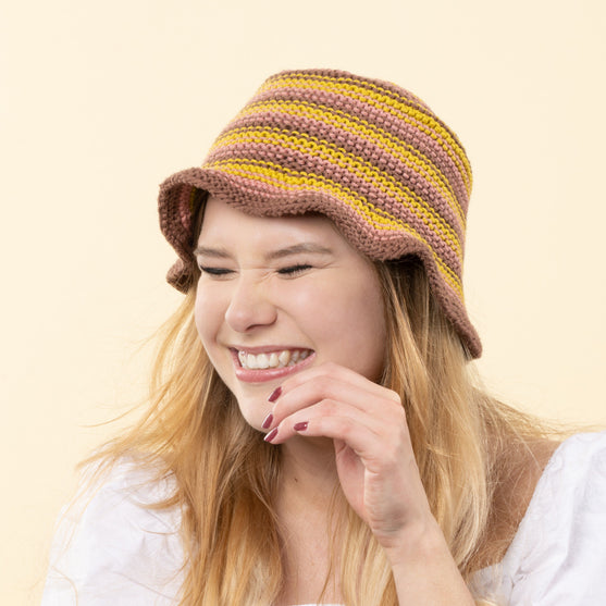 Sopka - Cappello alla pescatora con tesa
2