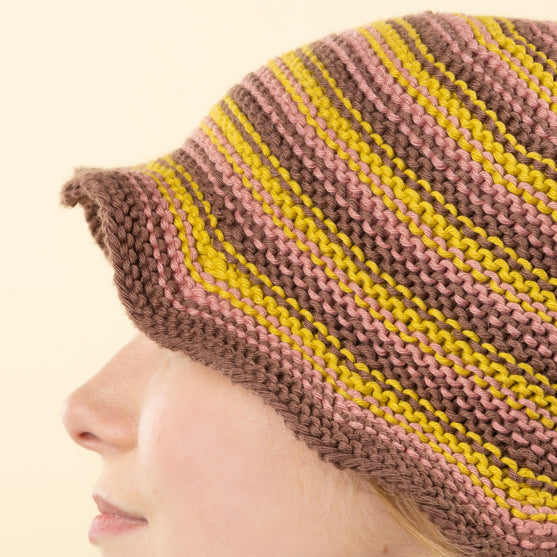 Sopka - Cappello alla pescatora con tesa
4