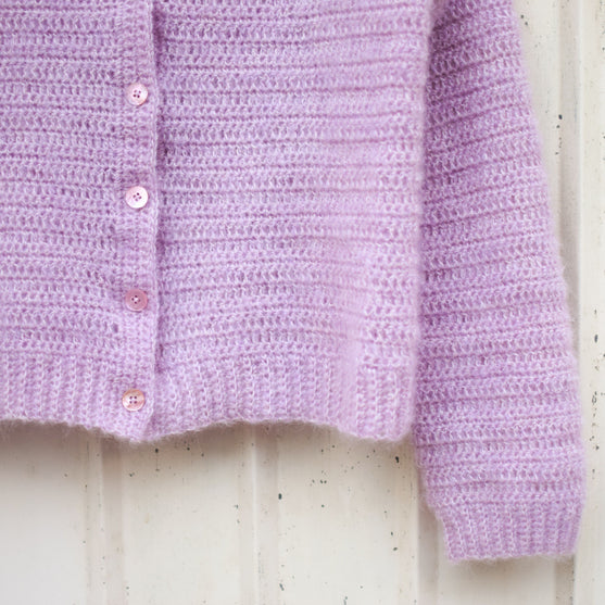 Essence - Cardigan a V
4