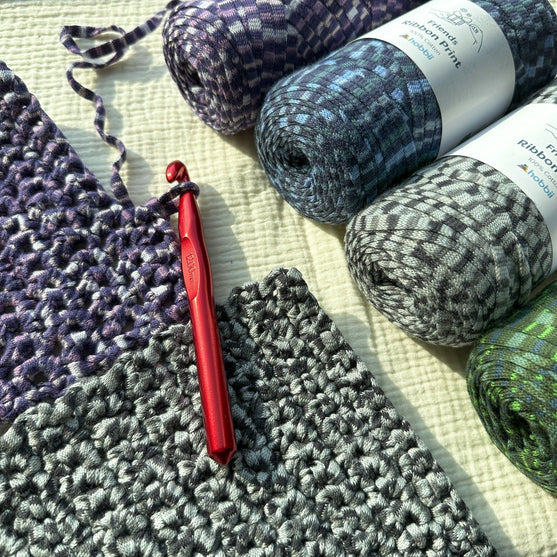 Friends Ribbon Print - Friends
3