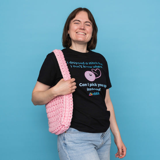 Dropped A Stitch T-shirt - Yarniis (Edizione limitata) - Hobbii
5