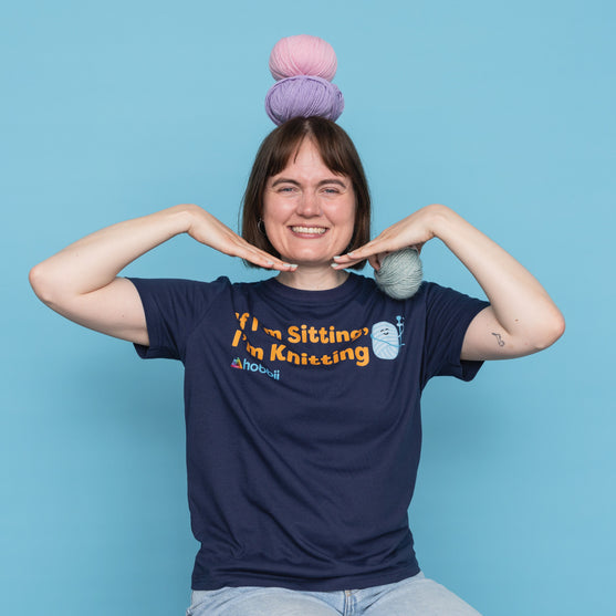 Sitting Knitting T-shirt - Yarniis (Edizione limitata) - Hobbii
4