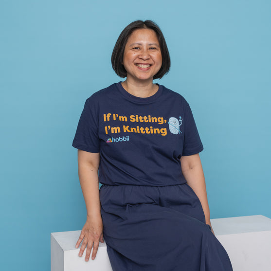 Sitting Knitting T-shirt - Yarniis (Edizione limitata) - Hobbii
6