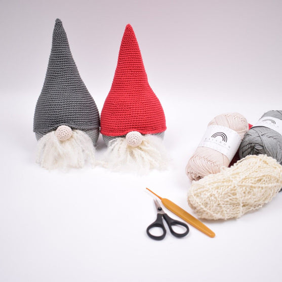Gnomo timido con cappello di Natale - Grande
2