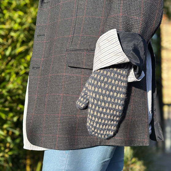 River Stone - Muffole
8