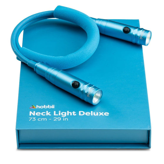Punto luce da collo Deluxe - Blu - Hobbii
9