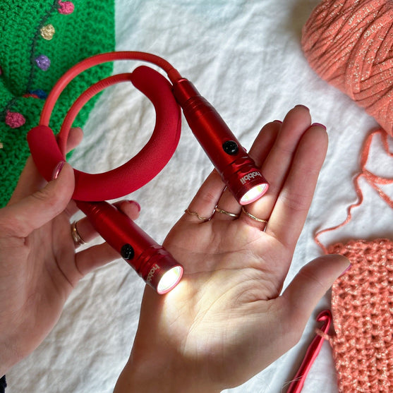Punto luce da collo Deluxe - Rosso - Hobbii
7