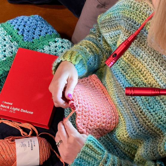 Punto luce da collo Deluxe - Rosso - Hobbii
9
