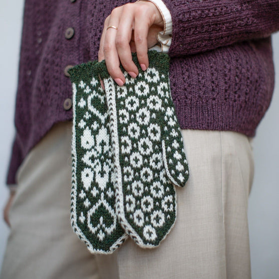 Powder Flower - Muffole
2