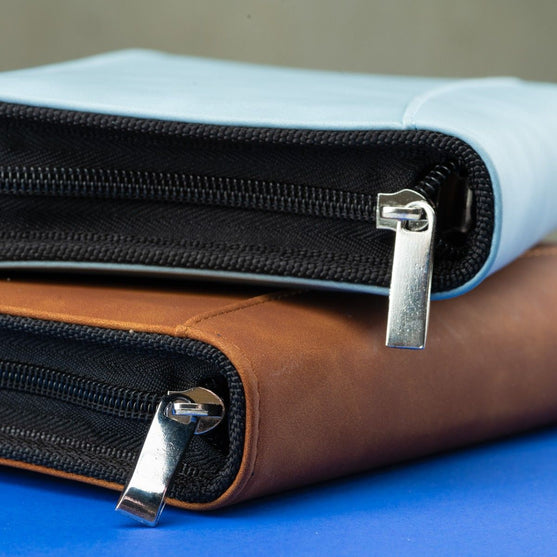 Astuccio in pelle PU con bustine con cerniera - Hobbii
7