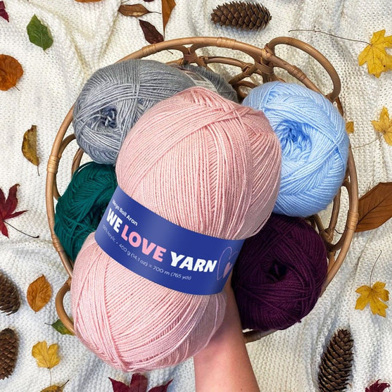 

Mega Ball 400 g - We Love Yarn
5