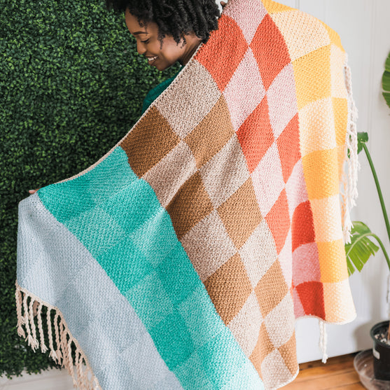 

Checked Out - Coperta
2