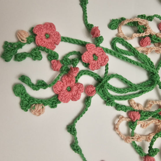 

Garden Fae - Corona di fiori
7