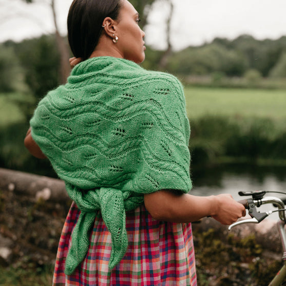 

Hiedra Shawl - Scialle con motivo a foglie
2