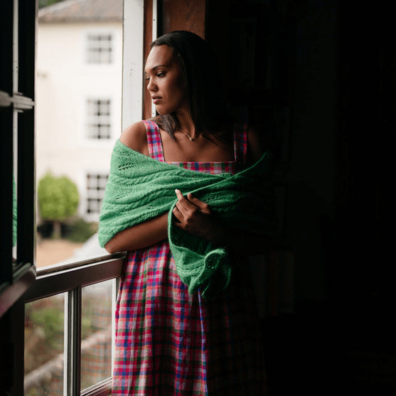 

Hiedra Shawl - Scialle con motivo a foglie
7