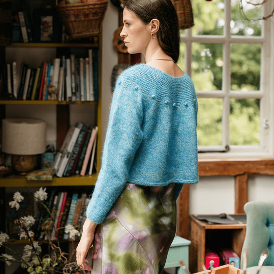 

Adorned Pullover - Maglione con carré a legaccio
2