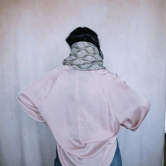 

Biophilia - Scaldacollo lavorato a colori
3