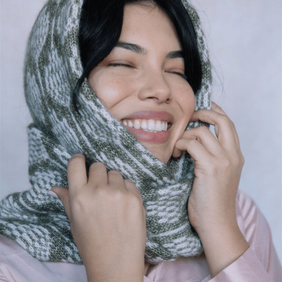 

Biophilia - Scaldacollo lavorato a colori
5