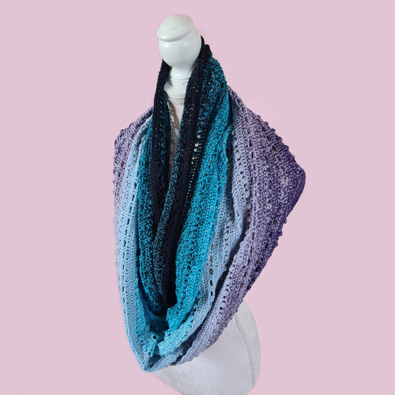 

Scialle to the Moon and Back
2