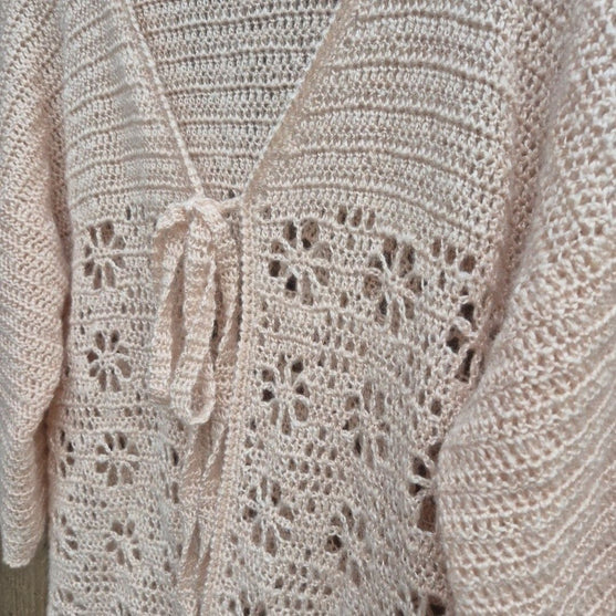 

Dahlia - Cardigan
9