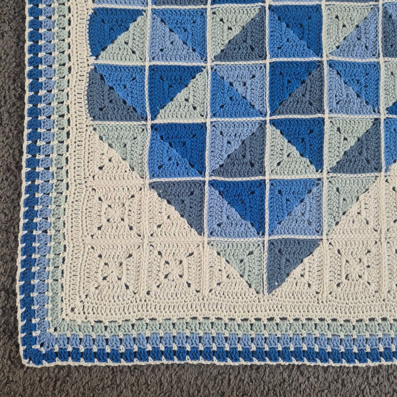 

Love for Squares - Coperta
5