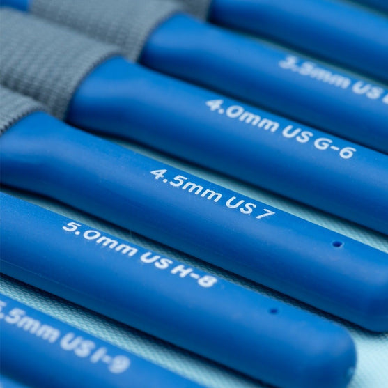 

Set di uncinetti Cosmo - 9 dimensioni - Indigo - Hobbii
6