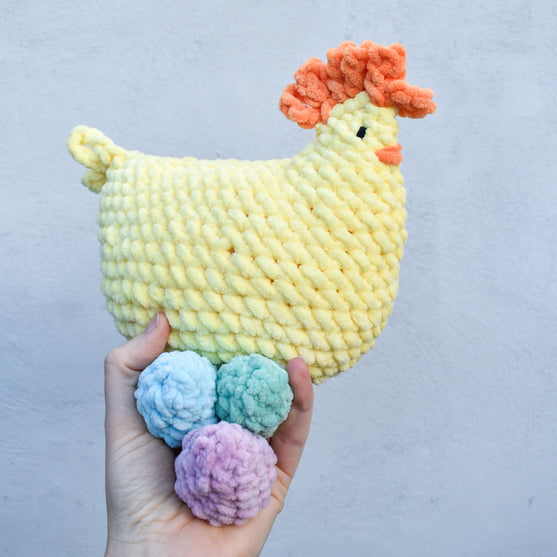 

Henny - Gallina con uova
1