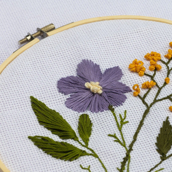 

Telaio da ricamo con tessuto - Hobbii
3