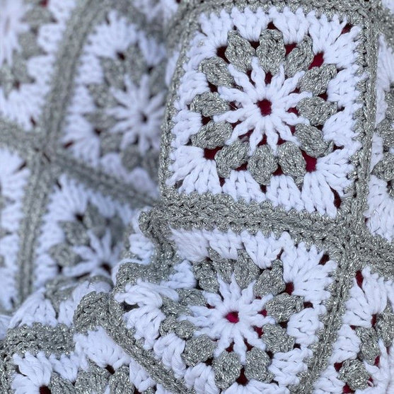 

Sparkling Daisy - Cardigan
8