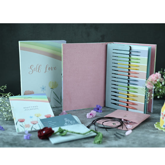 

Self Love -  Set di ferri circolari intercambiabili - KnitPro
6