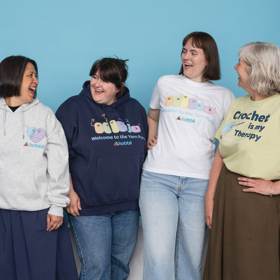 

Party T-shirt - Yarniis (Edizione limitata) - Hobbii
8