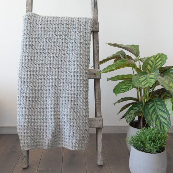 

Coperta  - Homely Vibes
1