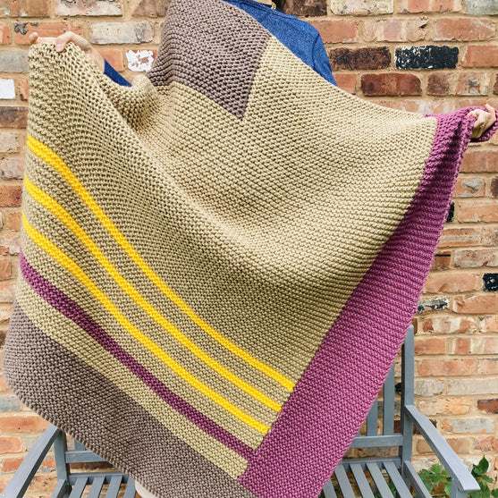 

Acorn - Coperta
1