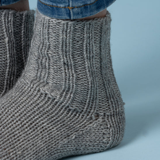 

Otra - Calzini sfilacciati
3