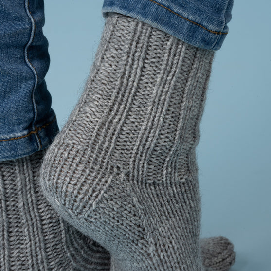 

Otra - Calzini sfilacciati
5