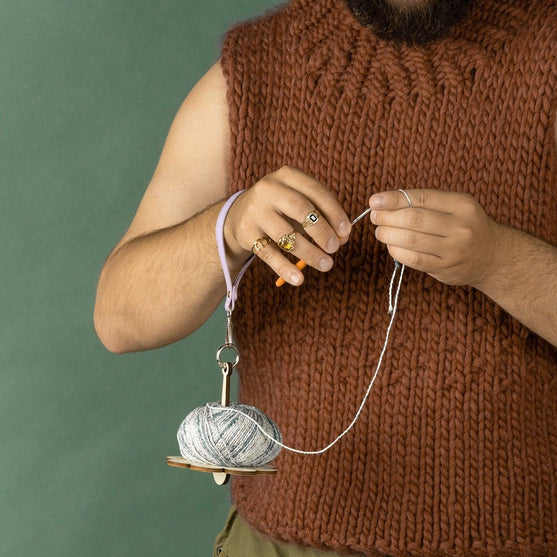 

Portagomitolo da polso - Hobbii
3