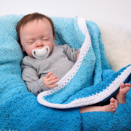 

Copertina Baby Zoey
7