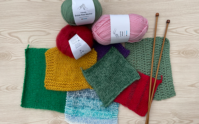 Come realizzare una coperta di lana con colori e filati diversi - Cose di  Casa